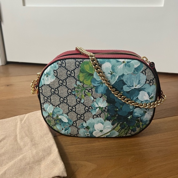 ❌SOLD❌AUTHENTIC GUCCI BLOOM CROSSBODY BAG - Picture 4 of 11